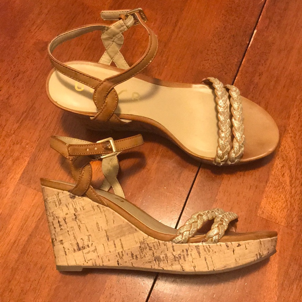 Women’s wedge sandals